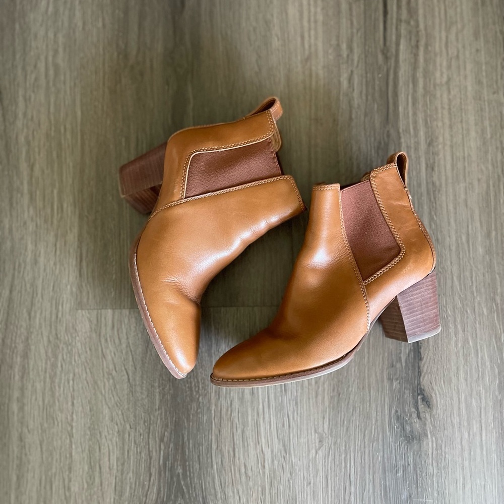 Madewell Regan Chelsea Leather Booties - Picture 6 of 10